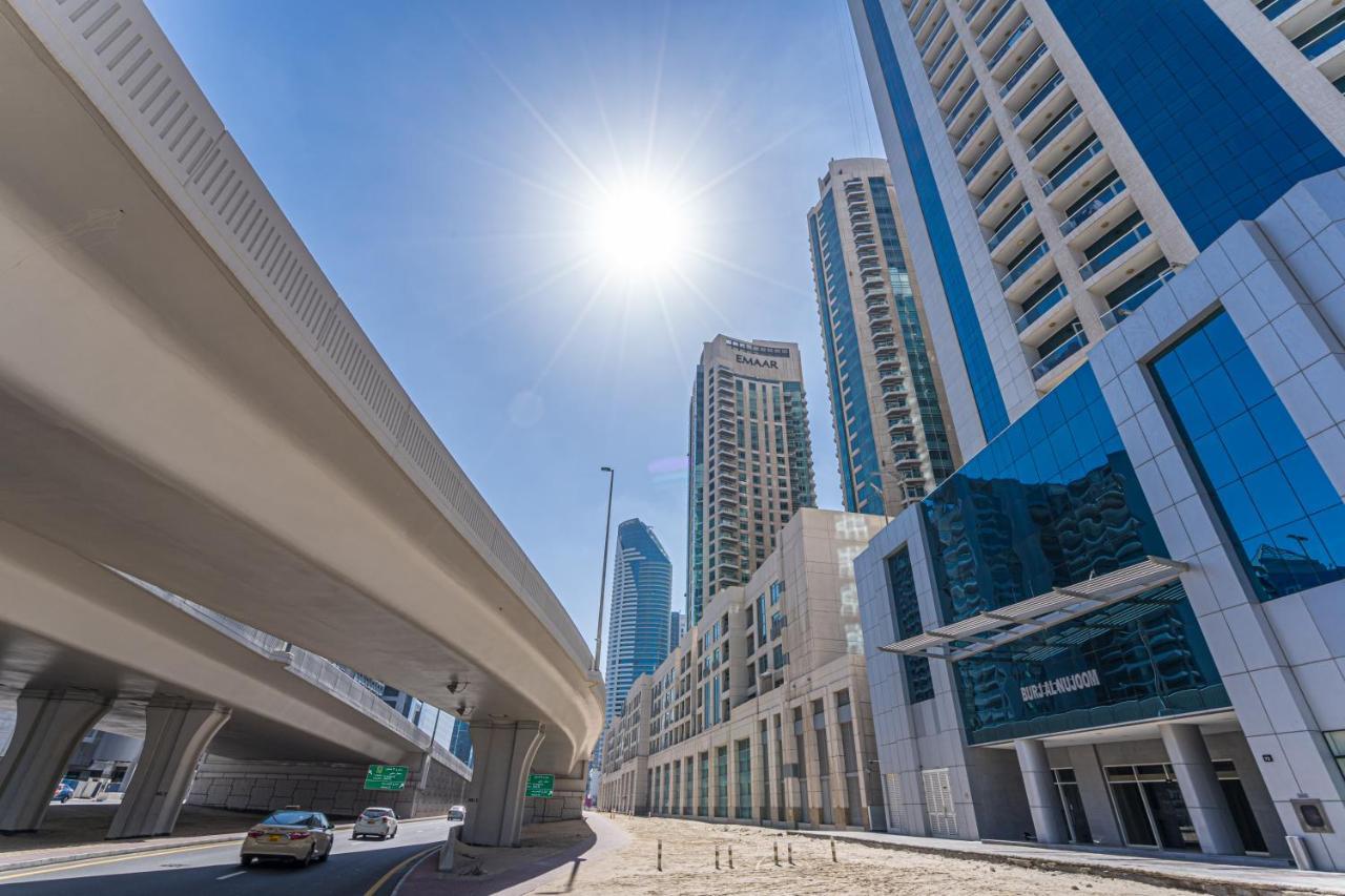 Higuests - Spacious Studio With City Views Near Dubai Mall Екстериор снимка